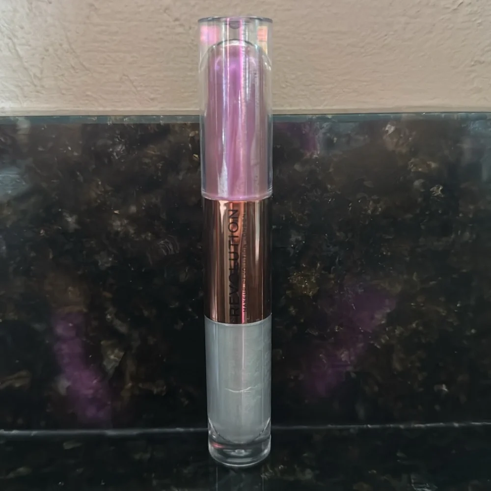 NEW Makeup‎ Revolution Double Up Liquid Eyeshadow – Subliminal